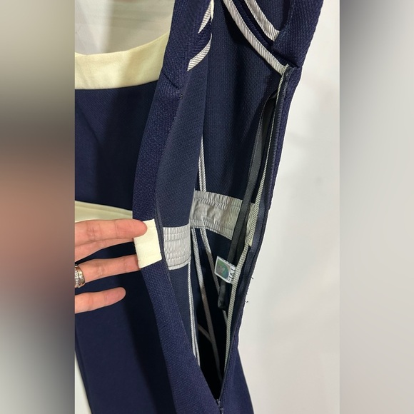 DIANE von FURSTENBERG New Domina Navy and Ivory Sheath Dress Size 6 - Picture 9 of 11